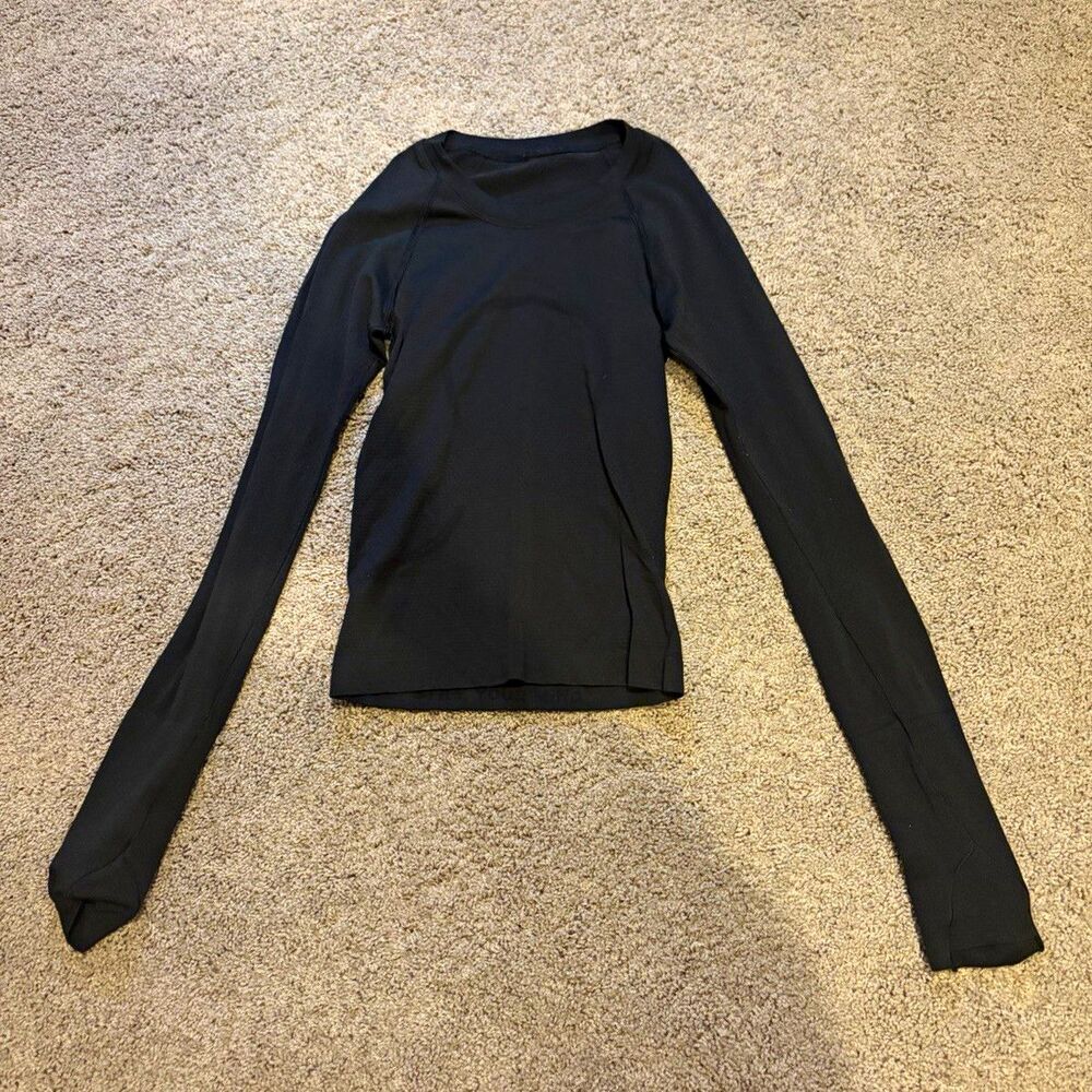 lululemon Women’s Black Long Sleeve Crew Neck Stretch Athletic Fit Tee S size 0